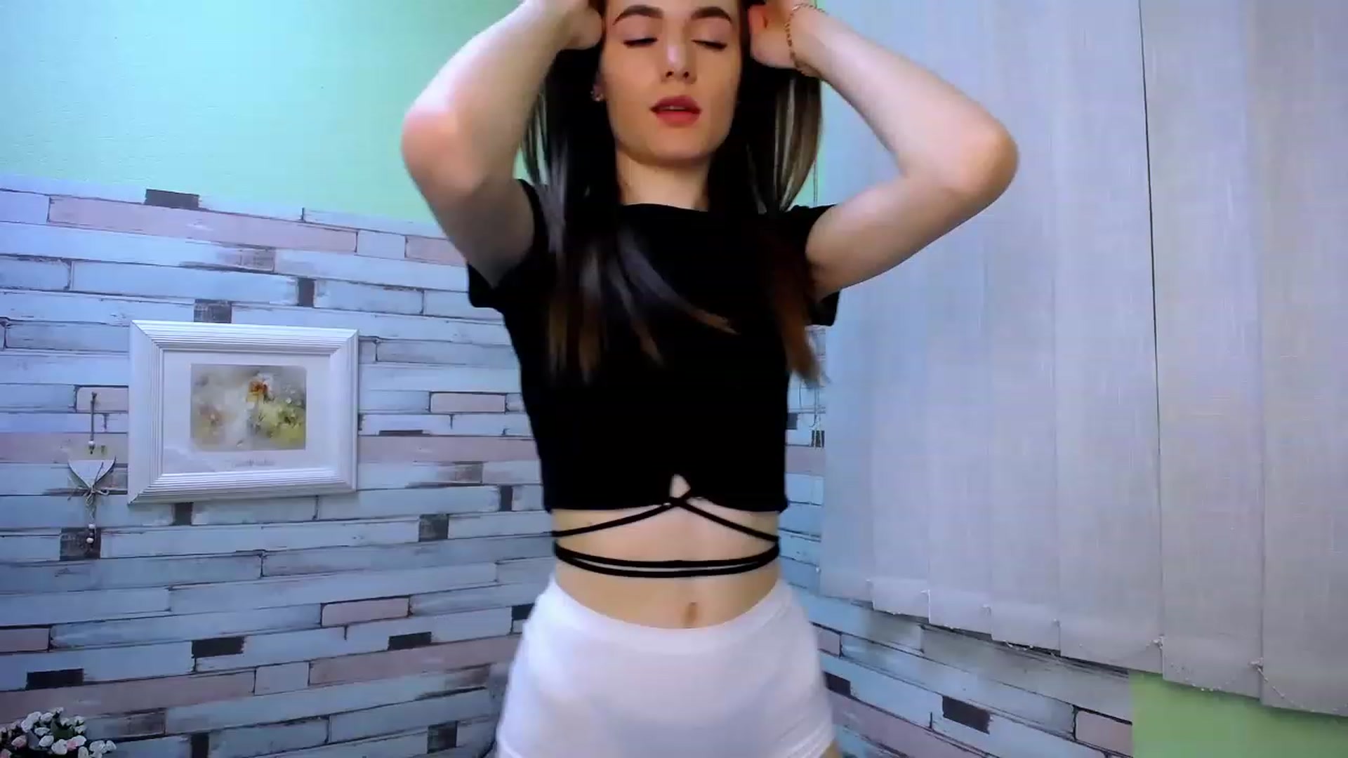 Gallery image thumbnail from Mili_Sky_'s myfreecams stream on, 03/10/2023, 10:15 image 9 of 20