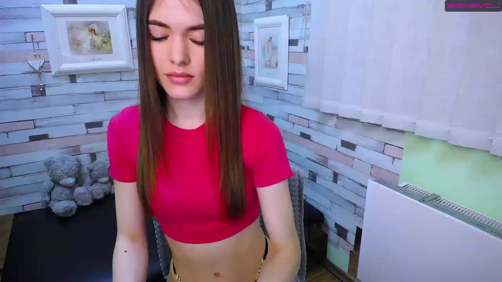 Gallery image thumbnail from Mili_Sky_'s myfreecams stream on, 03/16/2023, 09:05 image 16 of 20