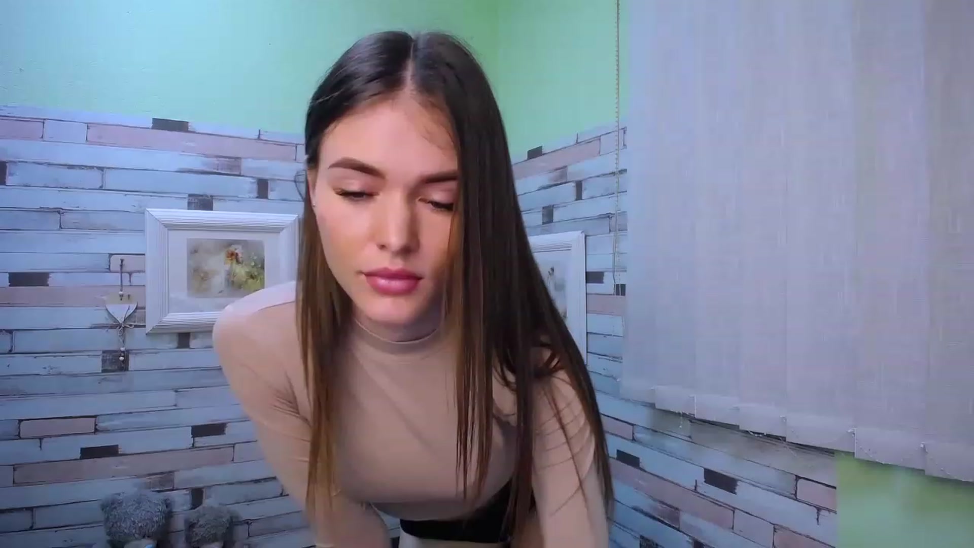 Gallery image thumbnail from Mili_Sky_'s myfreecams stream on, 03/19/2023, 10:31 image 15 of 20