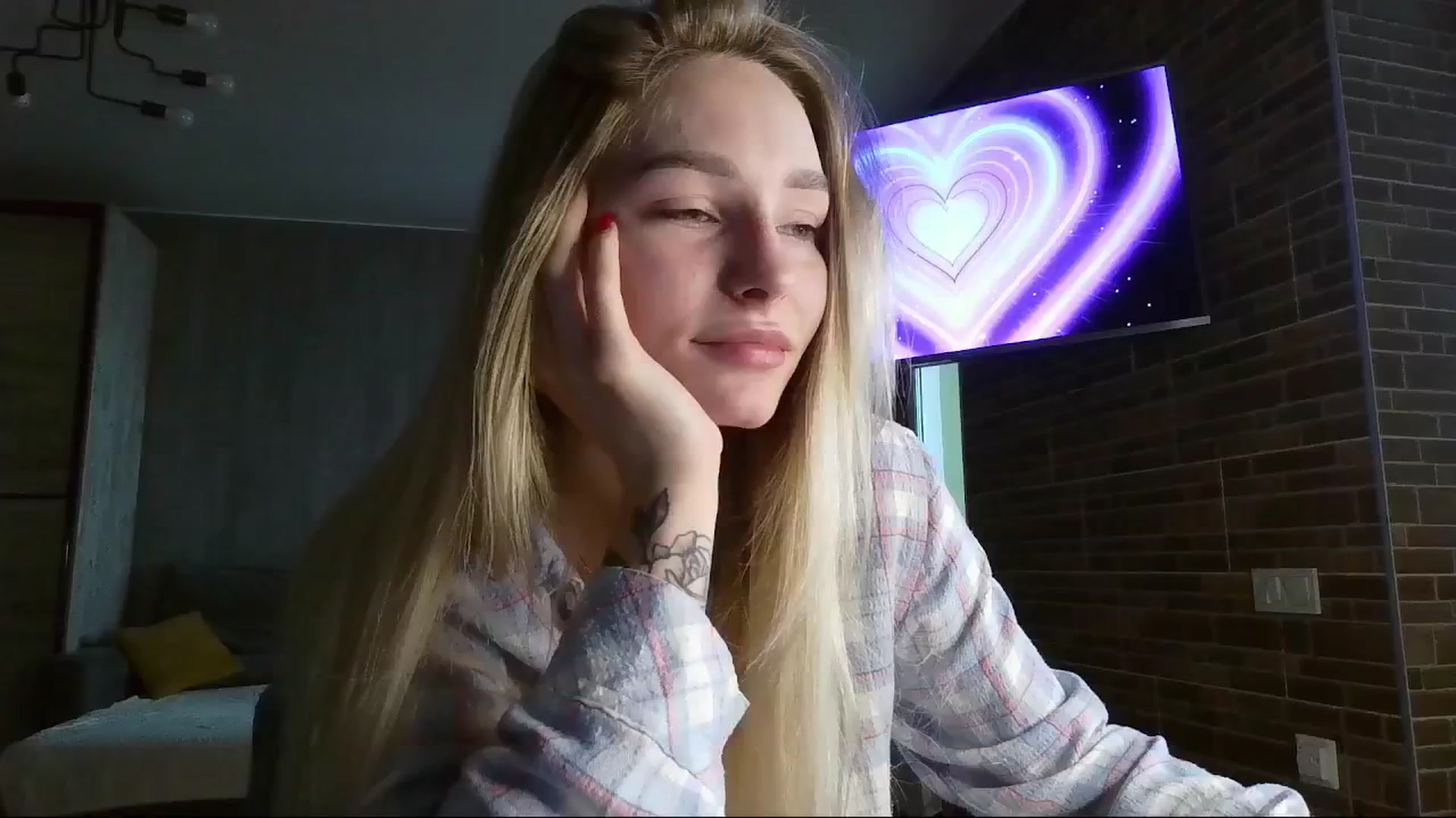 Gallery image thumbnail from Miliain's myfreecams stream on, 02/15/2025, 08:08 image 10 of 20
