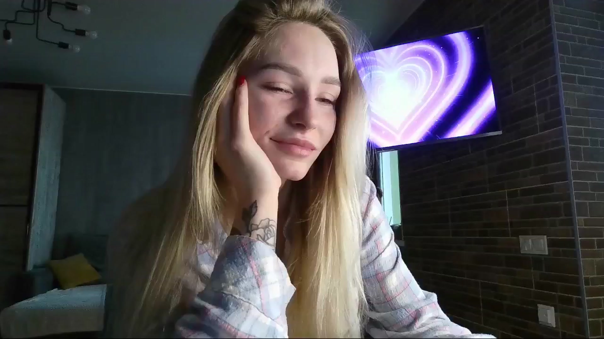 Gallery image thumbnail from Miliain's myfreecams stream on, 02/15/2025, 08:08 image 11 of 20