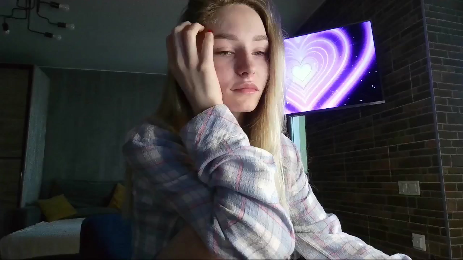Gallery image thumbnail from Miliain's myfreecams stream on, 02/15/2025, 08:08 image 4 of 20