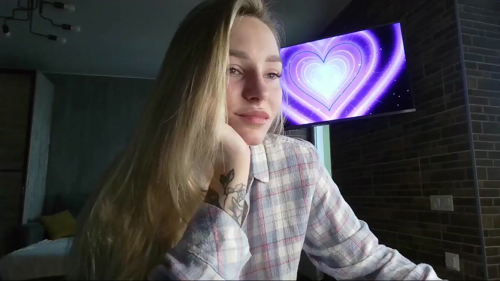Gallery image thumbnail from Miliain's myfreecams stream on, 02/15/2025, 08:08 image 14 of 20