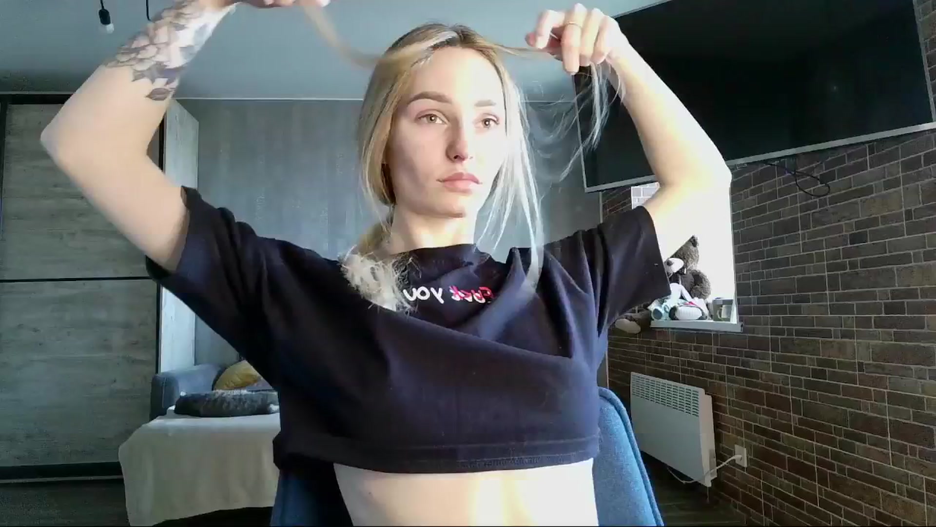 Gallery image thumbnail from Miliain's myfreecams stream on, 02/28/2025, 12:03 image 16 of 20