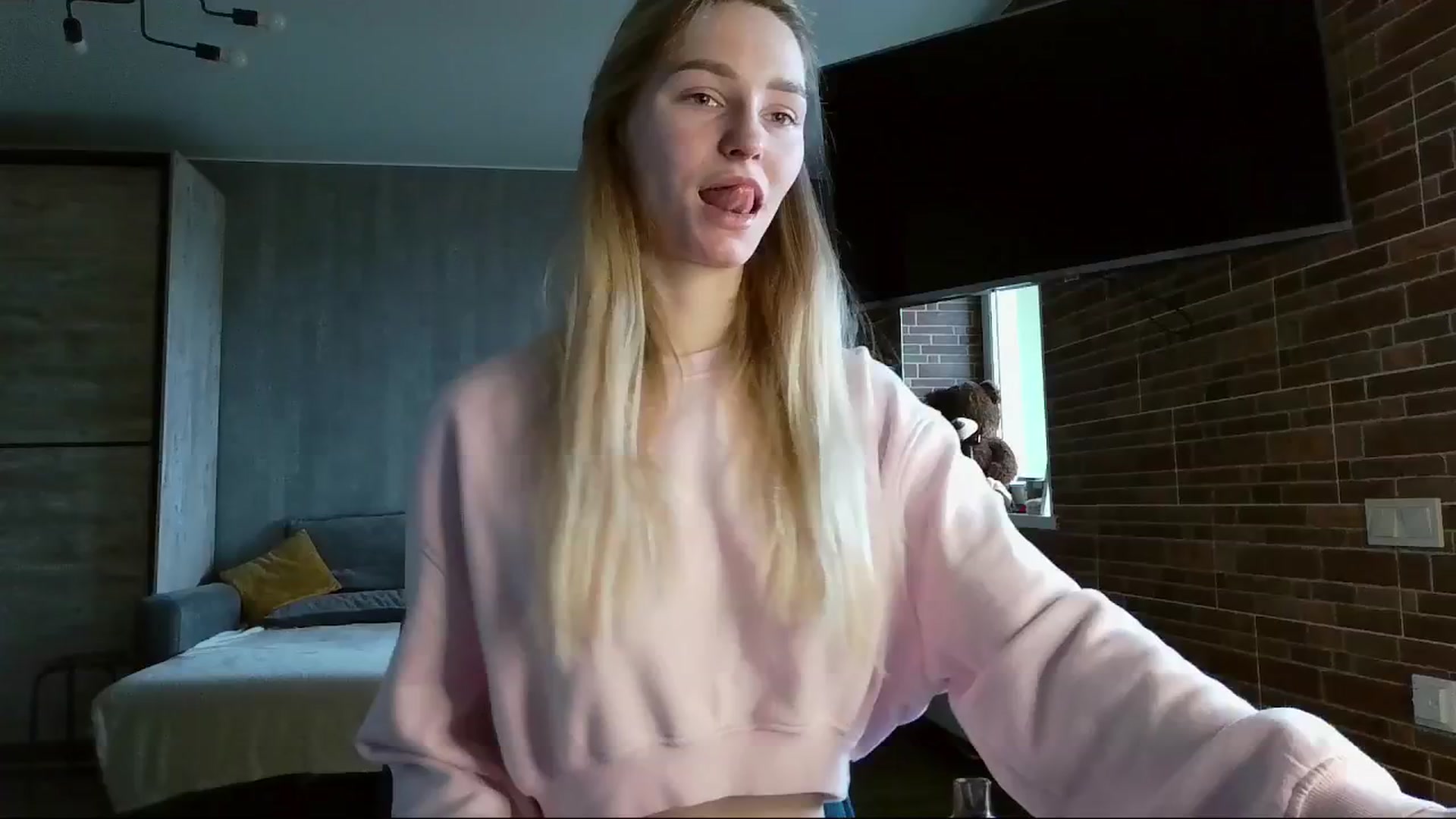 Gallery image thumbnail from Miliain's myfreecams stream on, 03/04/2025, 09:32 image 6 of 20