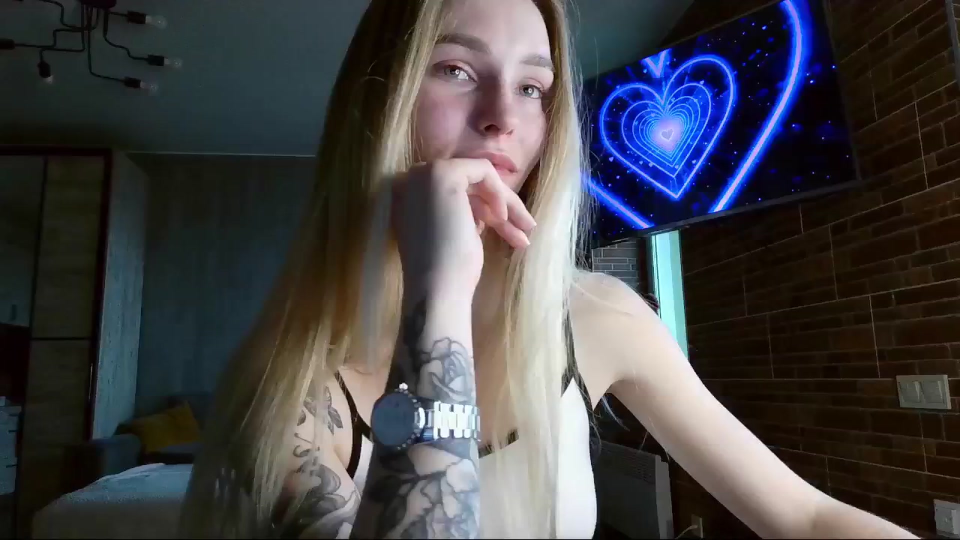 Gallery image thumbnail from Miliain's myfreecams stream on, 03/13/2025, 14:26 image 10 of 20