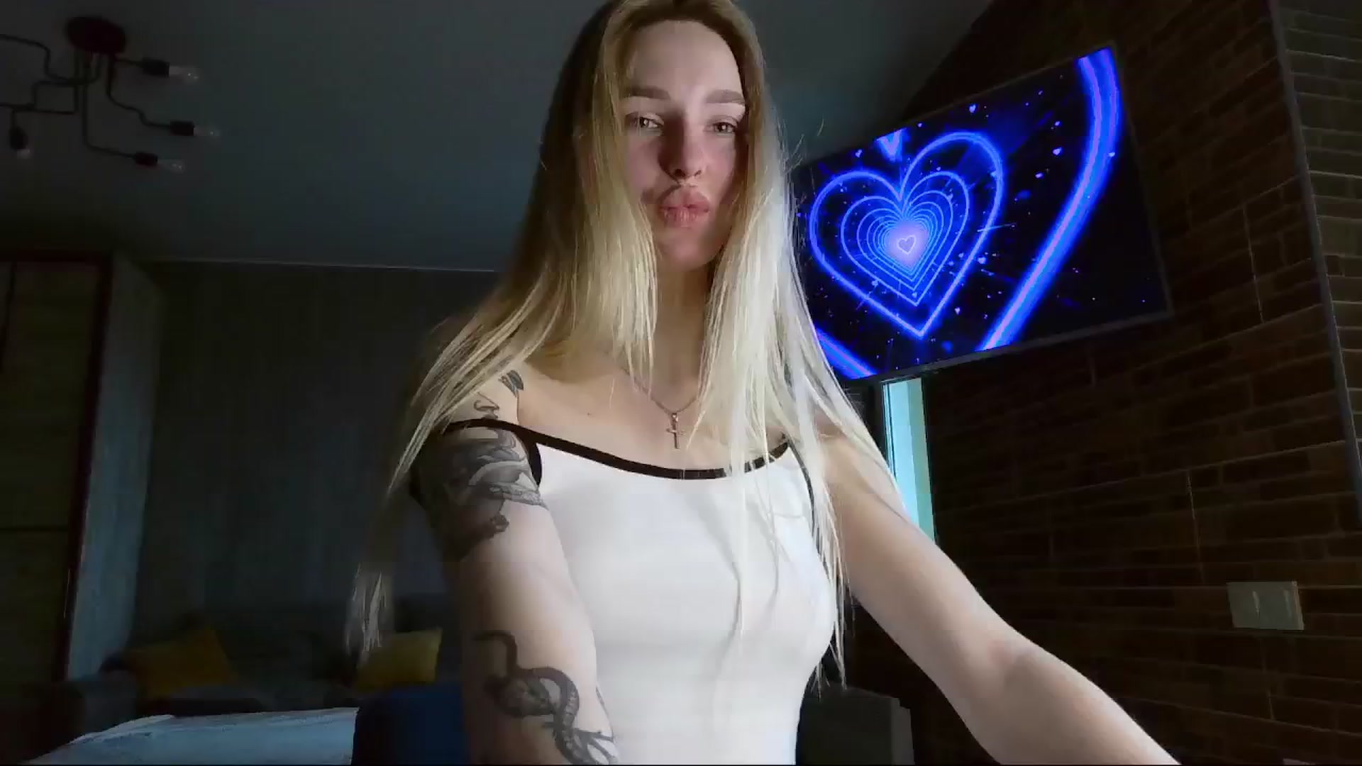 Gallery image thumbnail from Miliain's myfreecams stream on, 03/13/2025, 14:26 image 16 of 20