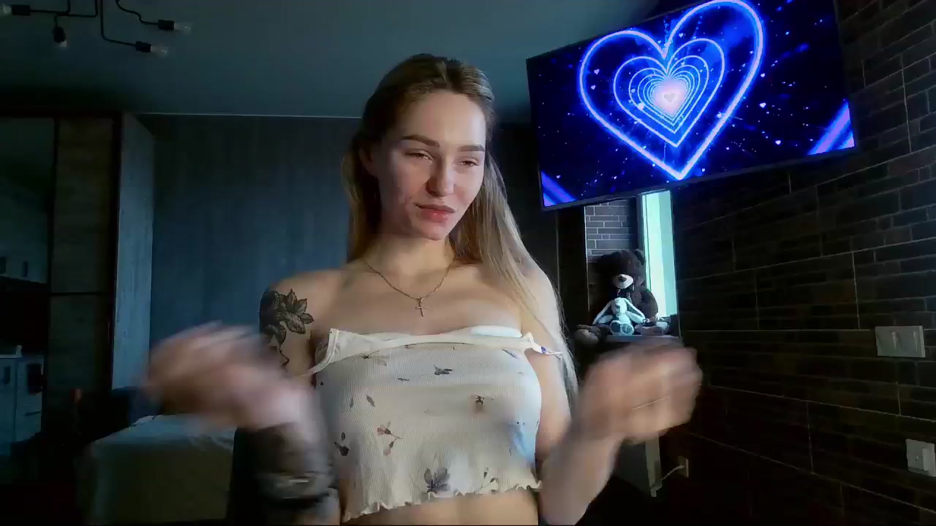 Gallery image thumbnail from Miliain's myfreecams stream on, 03/17/2025, 07:45 image 2 of 20
