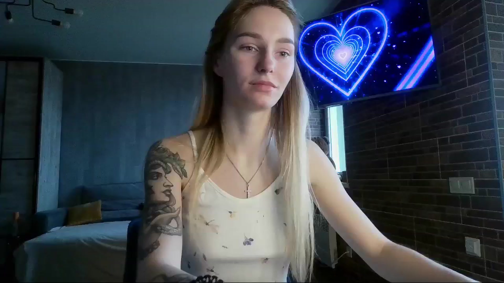 Gallery image thumbnail from Miliain's myfreecams stream on, 03/17/2025, 09:04 image 12 of 20