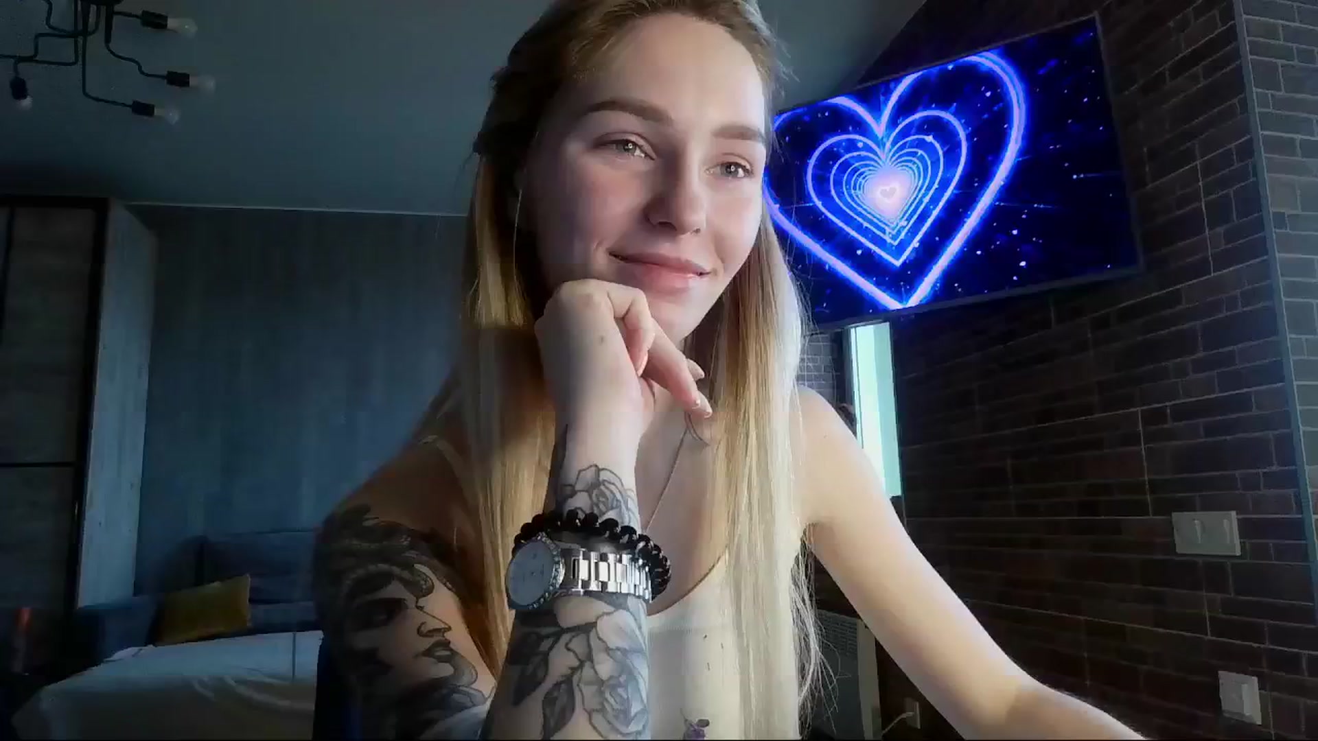 Gallery image thumbnail from Miliain's myfreecams stream on, 03/17/2025, 09:04 image 8 of 20