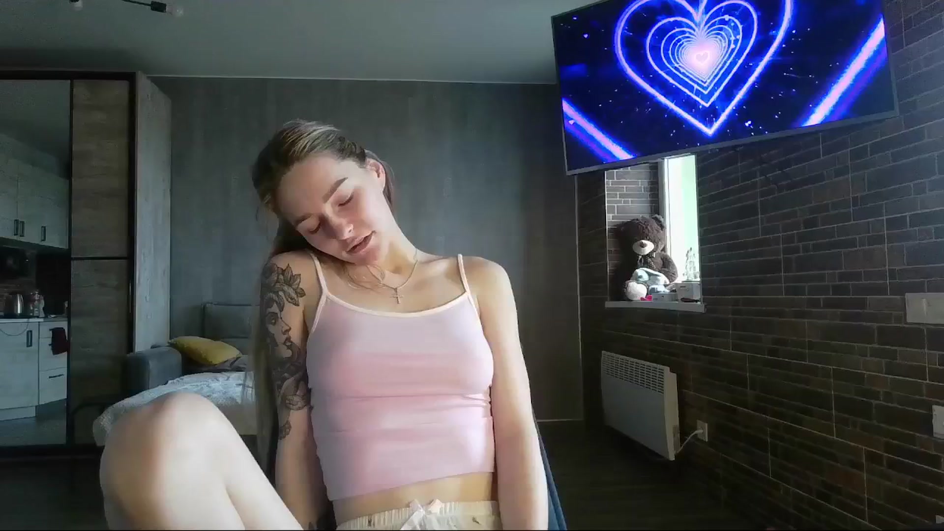 Gallery image thumbnail from Miliain's myfreecams stream on, 03/25/2025, 09:03 image 12 of 20