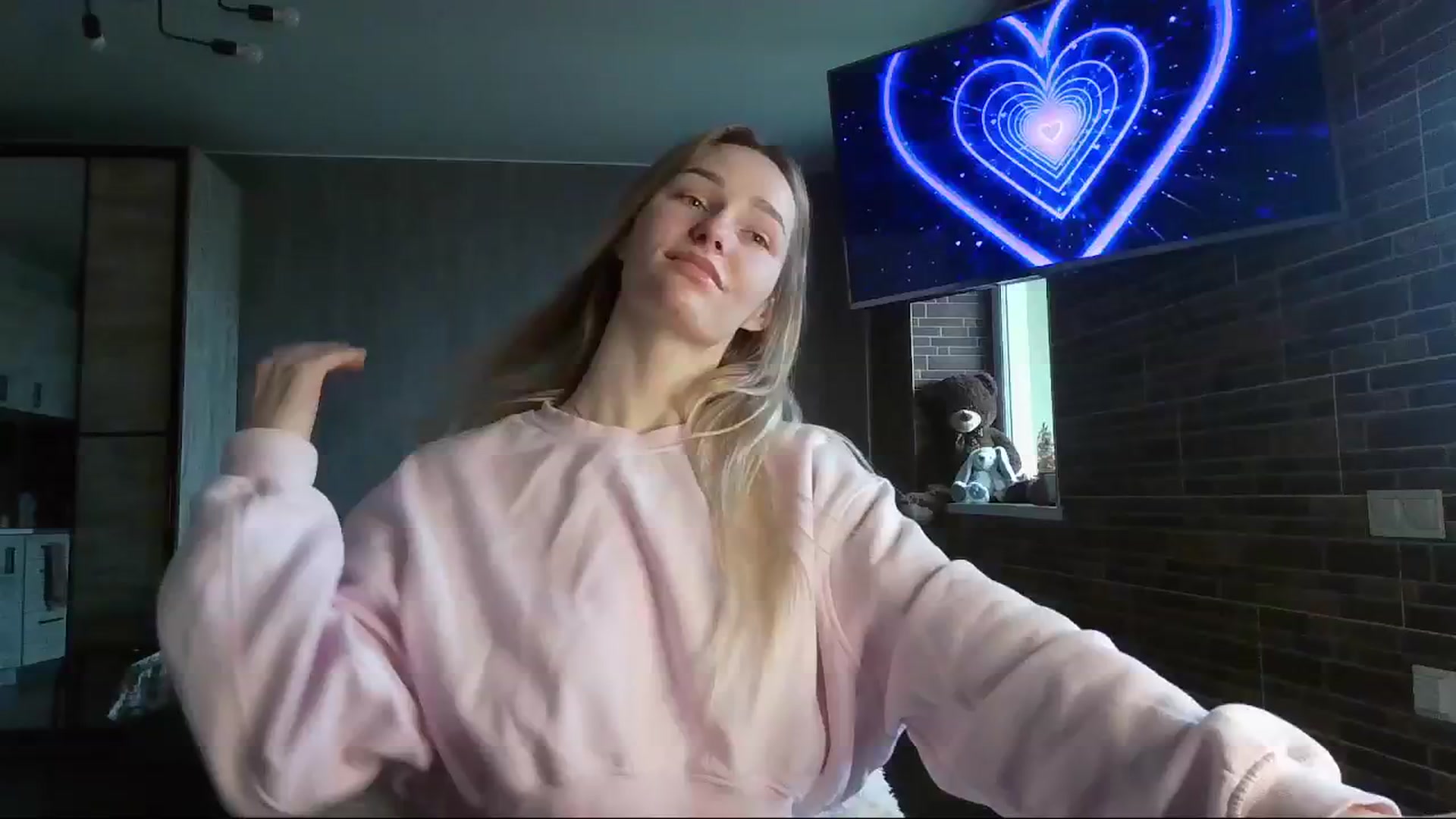 Gallery image thumbnail from Miliain's myfreecams stream on, 04/01/2025, 13:11 image 12 of 20