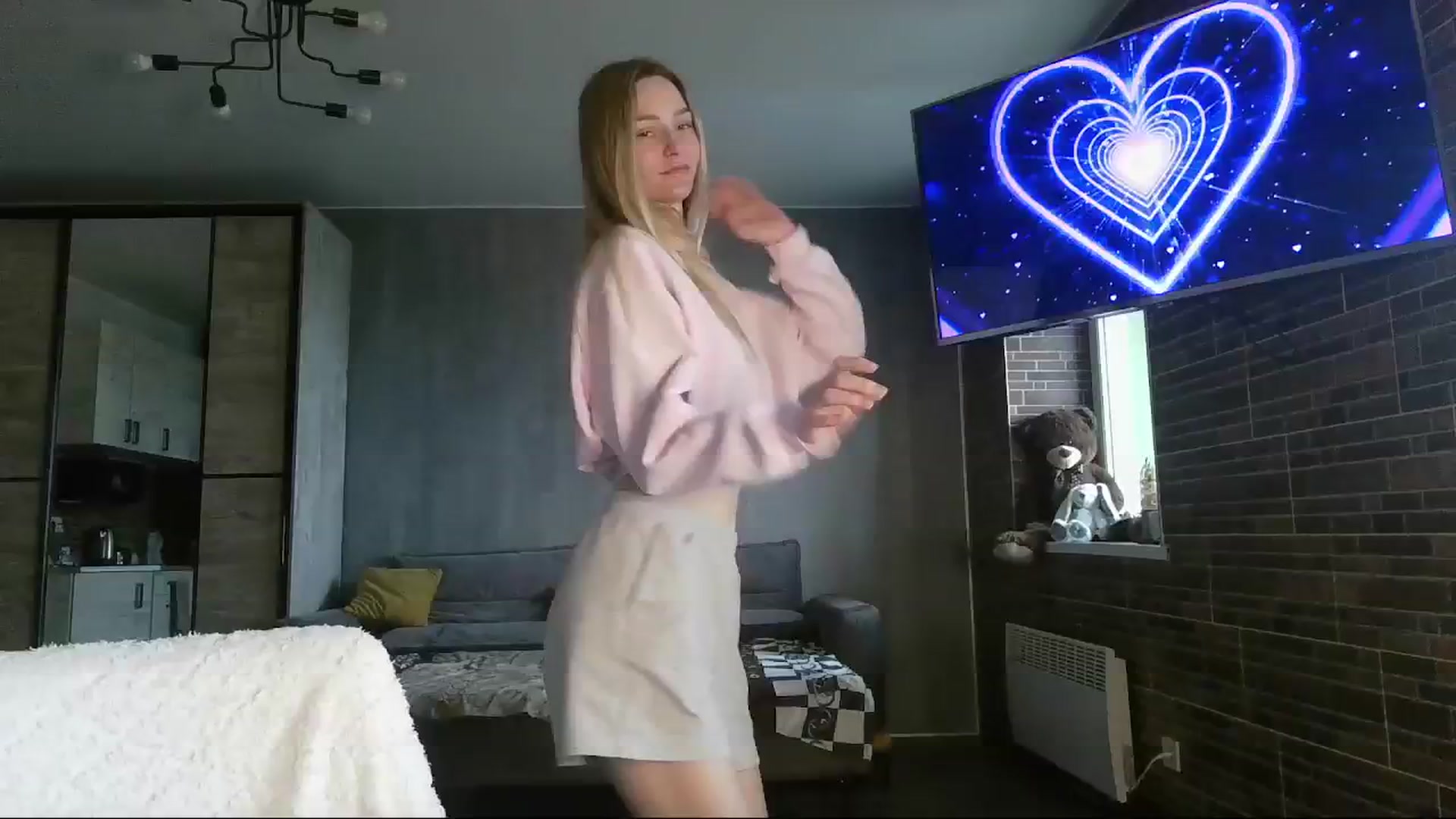 Gallery image thumbnail from Miliain's myfreecams stream on, 04/01/2025, 13:11 image 5 of 20