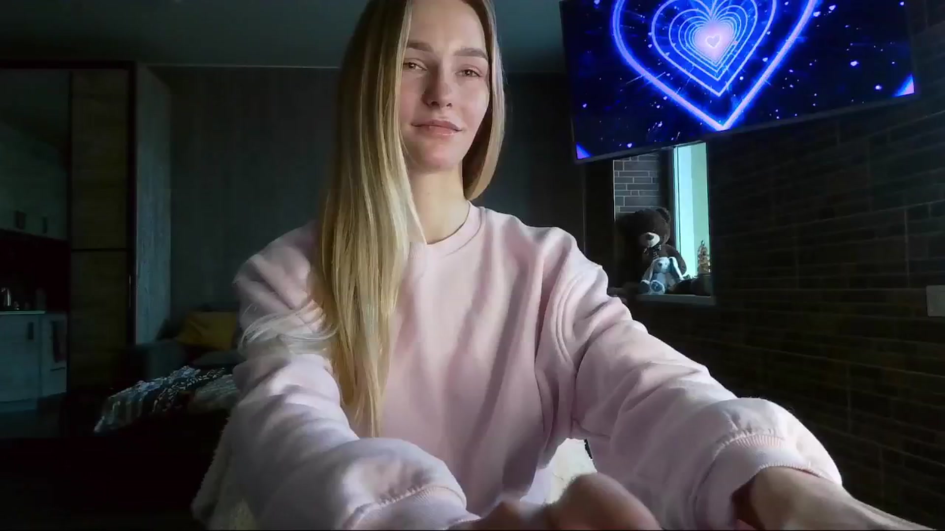 Gallery image thumbnail from Miliain's myfreecams stream on, 04/01/2025, 13:11 image 15 of 20