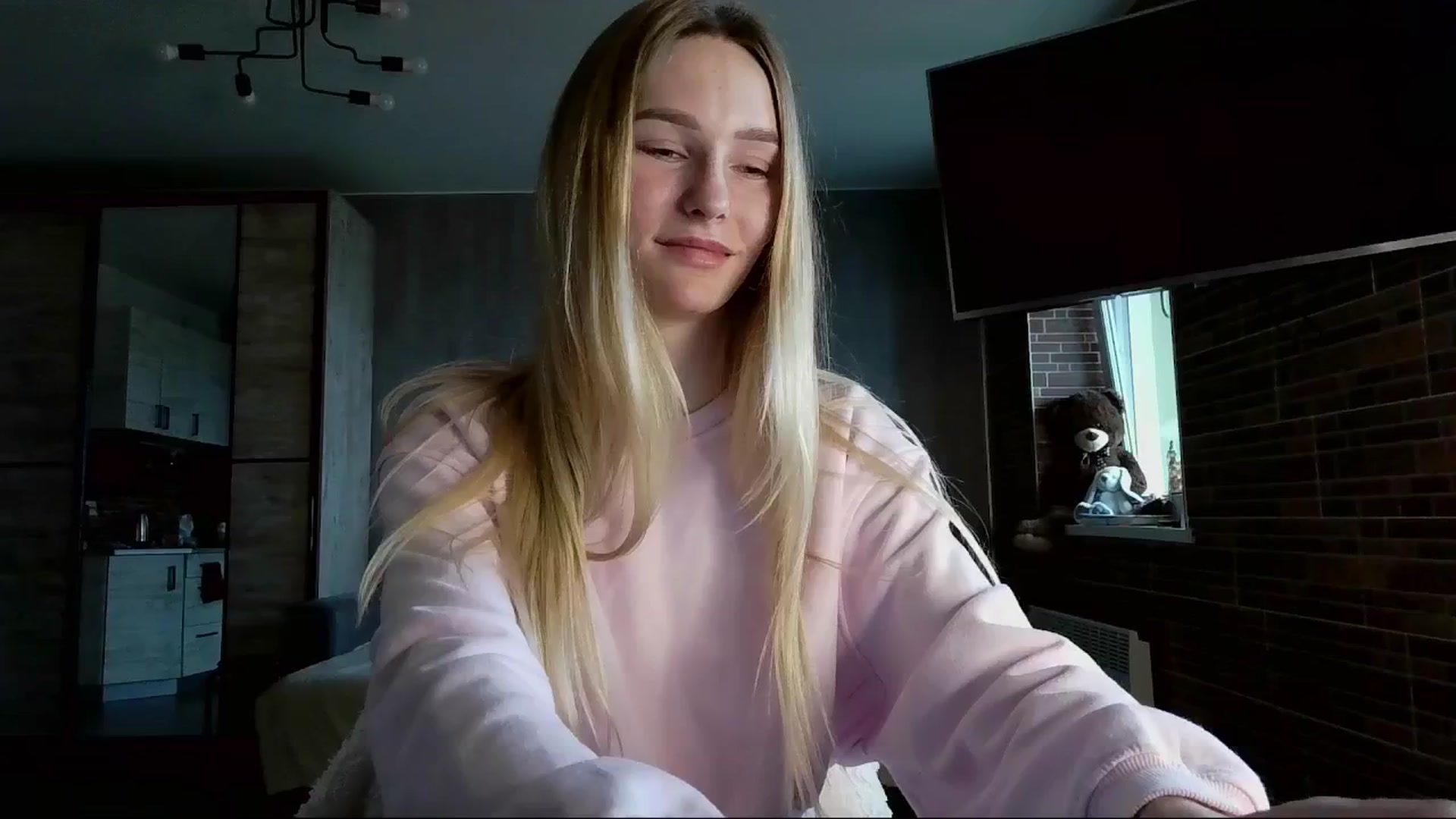 Gallery image thumbnail from Miliain's myfreecams stream on, 04/03/2025, 13:39 image 3 of 20