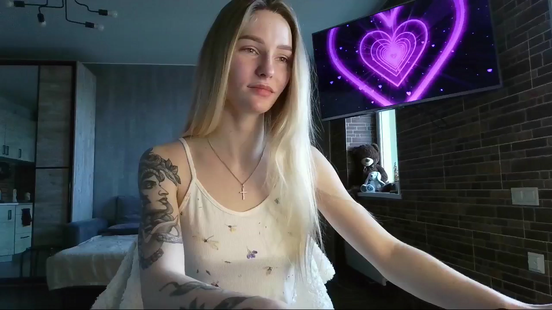 Gallery image thumbnail from Miliain's myfreecams stream on, 04/04/2025, 11:54 image 4 of 20