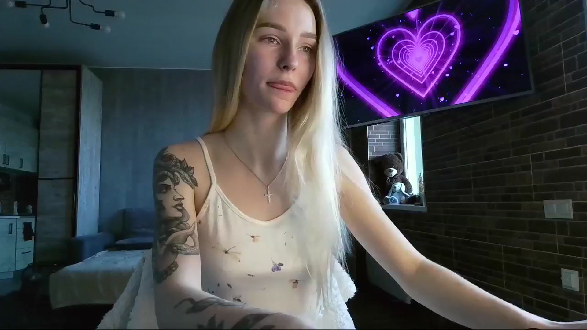 Gallery image thumbnail from Miliain's myfreecams stream on, 04/04/2025, 11:54 image 2 of 20