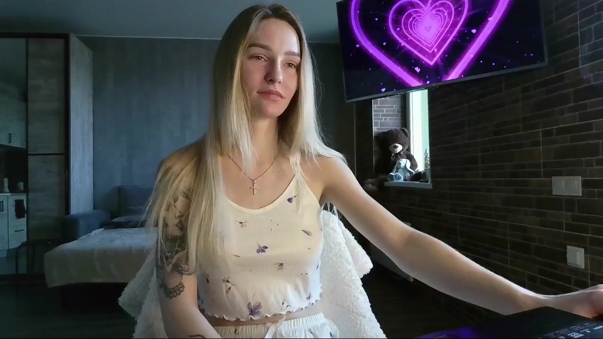 Gallery image thumbnail from Miliain's myfreecams stream on, 04/04/2025, 11:54 image 14 of 20