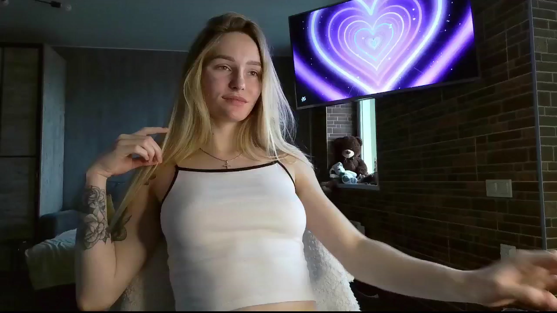 Gallery image thumbnail from Miliain's myfreecams stream on, 04/07/2025, 12:16 image 12 of 20