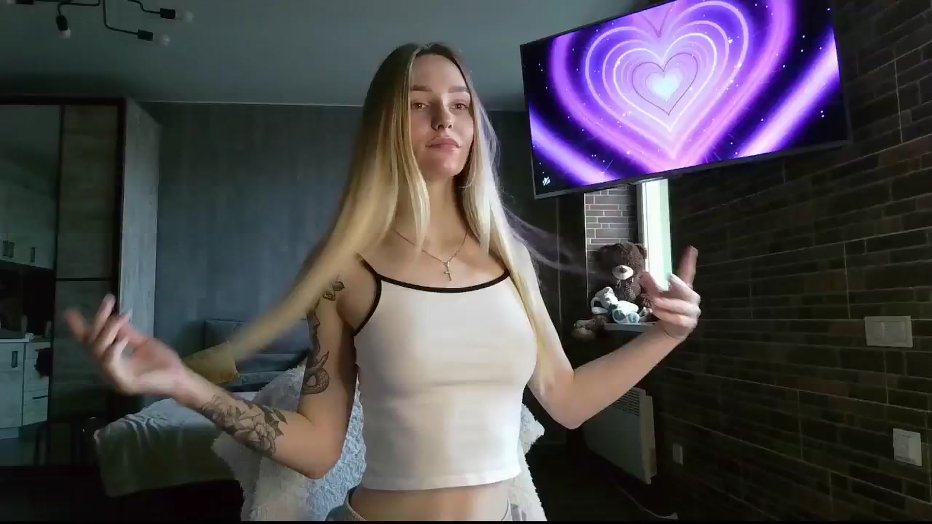 Gallery image thumbnail from Miliain's myfreecams stream on, 04/07/2025, 12:16 image 1 of 20