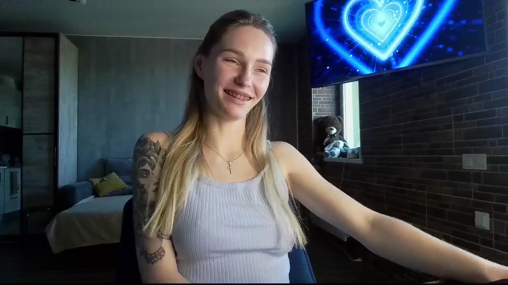 Gallery image thumbnail from Miliain's myfreecams stream on, 05/02/2025, 15:08 image 9 of 20