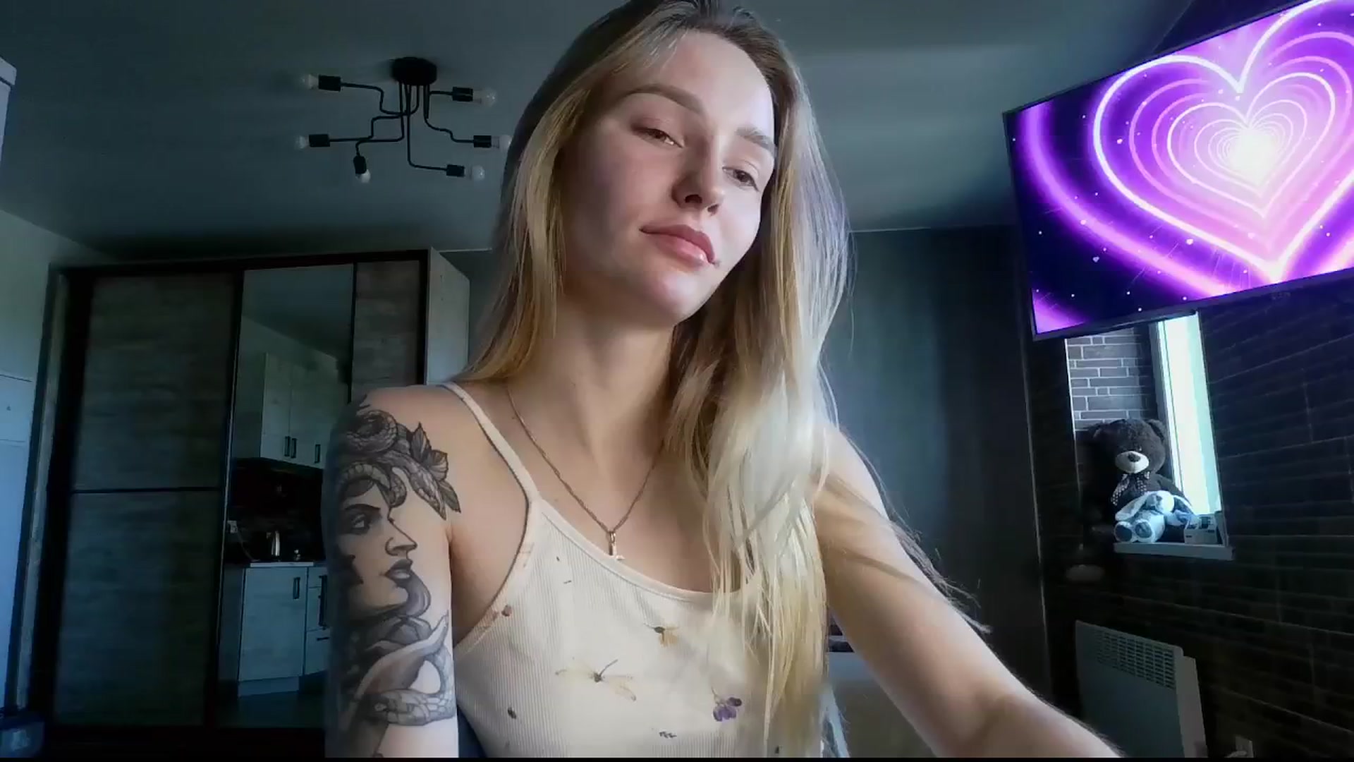 Gallery image thumbnail from Miliain's myfreecams stream on, 05/04/2025, 13:39 image 15 of 20