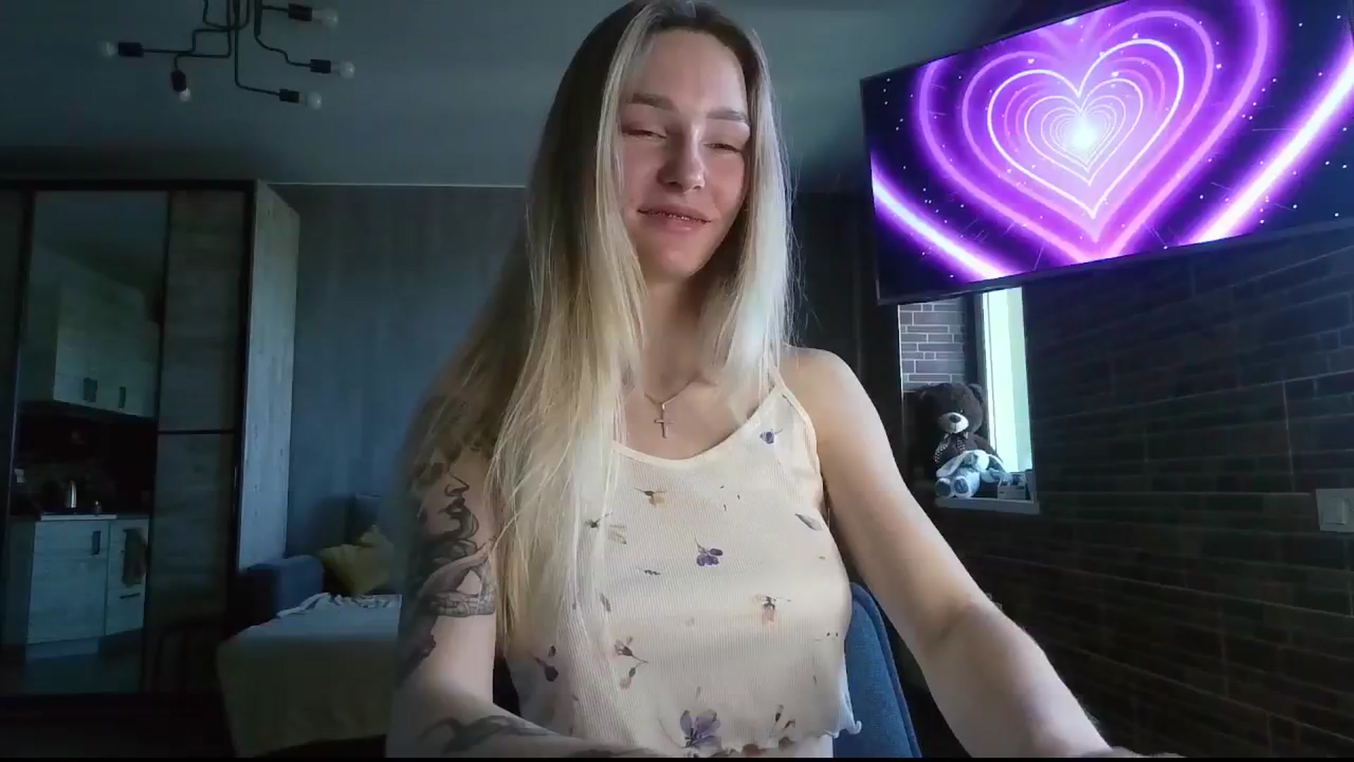 Gallery image thumbnail from Miliain's myfreecams stream on, 05/04/2025, 13:39 image 2 of 20