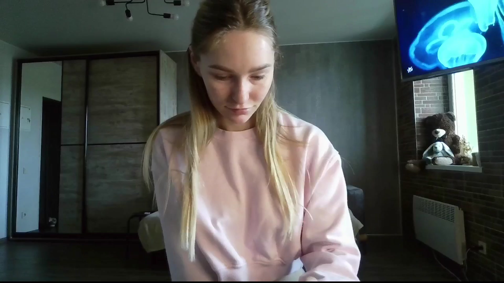 Gallery image thumbnail from Miliain's myfreecams stream on, 05/16/2025, 11:43 image 3 of 20