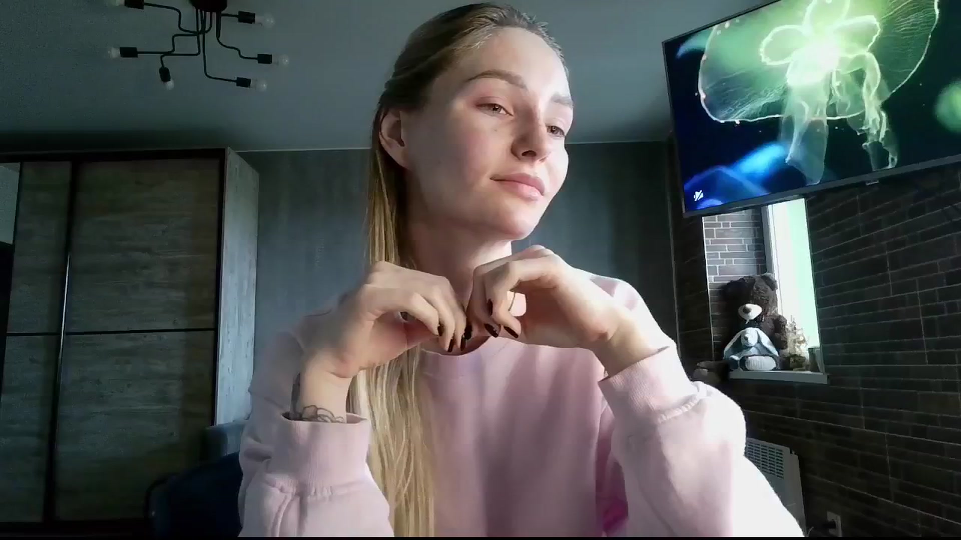 Gallery image thumbnail from Miliain's myfreecams stream on, 05/16/2025, 11:43 image 17 of 20