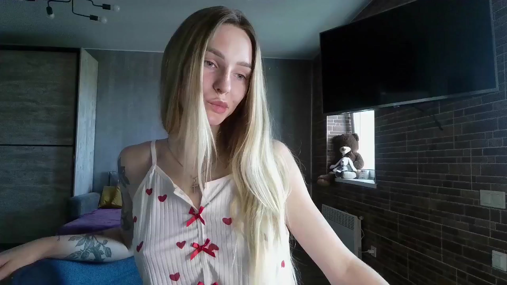 Gallery image thumbnail from Miliain's myfreecams stream on, 06/18/2025, 11:33 image 1 of 20