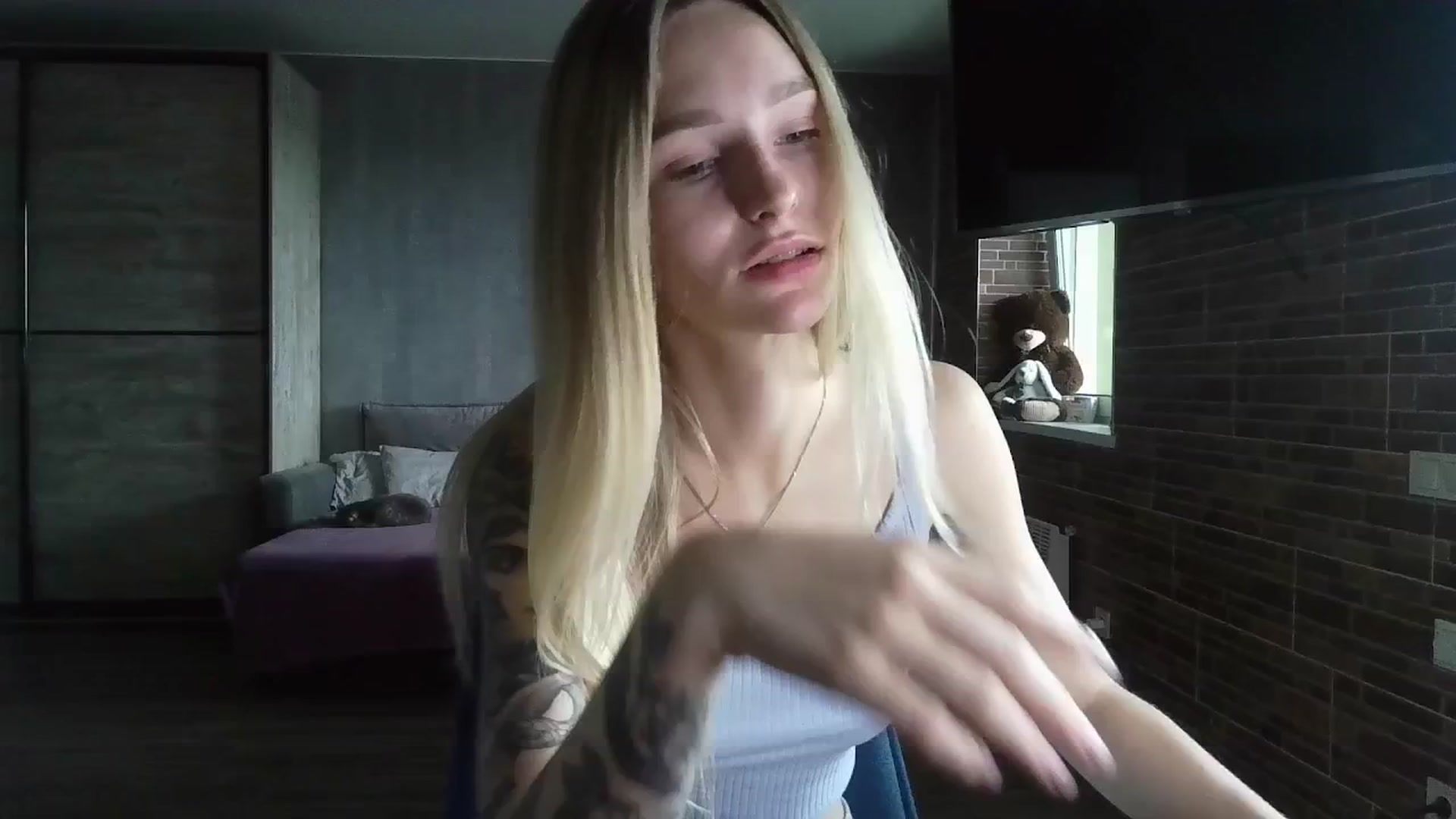Gallery image thumbnail from Miliain's myfreecams stream on, 06/19/2025, 10:34 image 13 of 20
