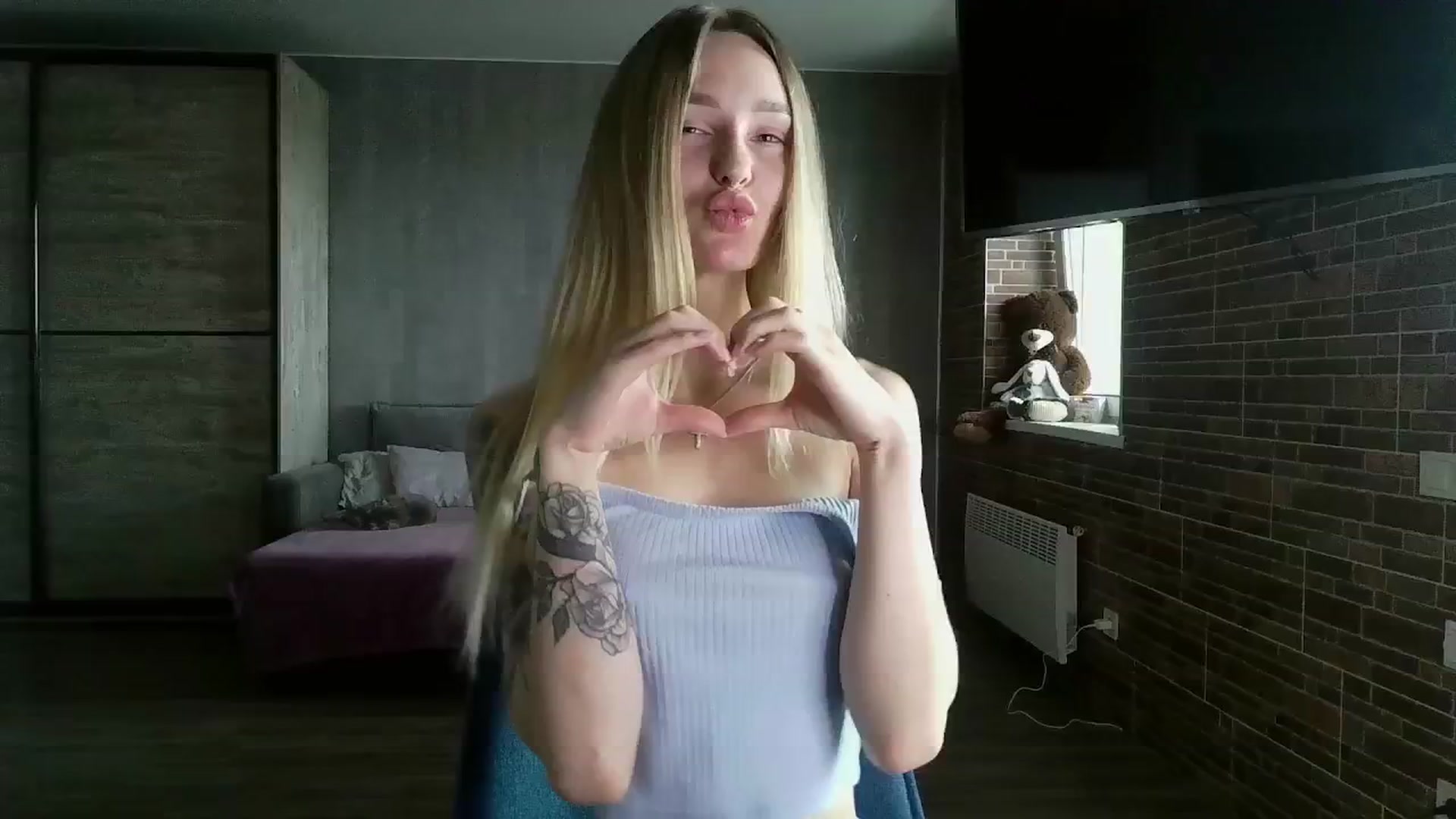Gallery image thumbnail from Miliain's myfreecams stream on, 06/19/2025, 10:34 image 18 of 20