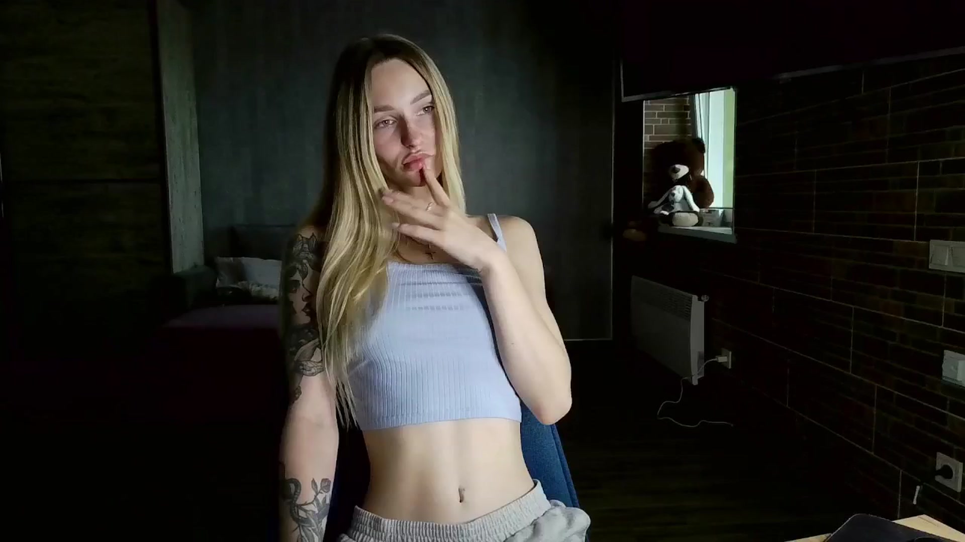 Gallery image thumbnail from Miliain's myfreecams stream on, 06/19/2025, 13:26 image 19 of 20
