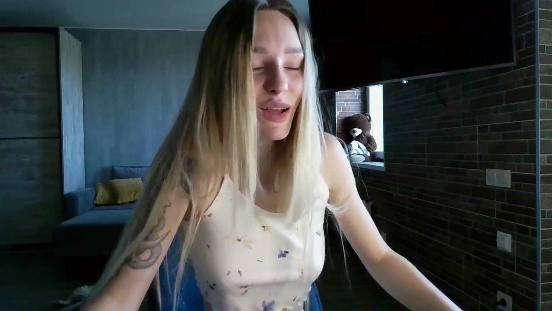 Gallery image thumbnail from Miliain's myfreecams stream on, 07/24/2025, 12:41 image 7 of 20