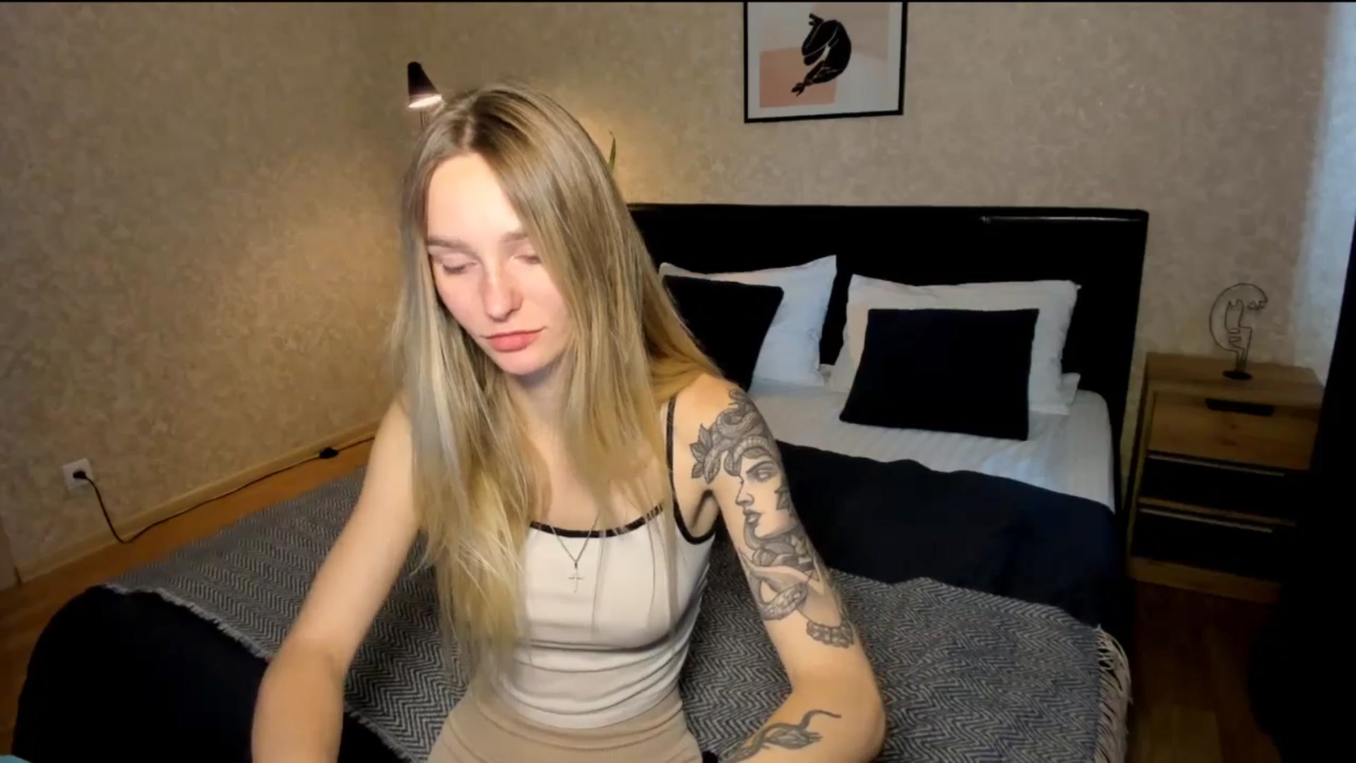 Gallery image thumbnail from Miliain's myfreecams stream on, 08/03/2025, 11:00 image 9 of 20