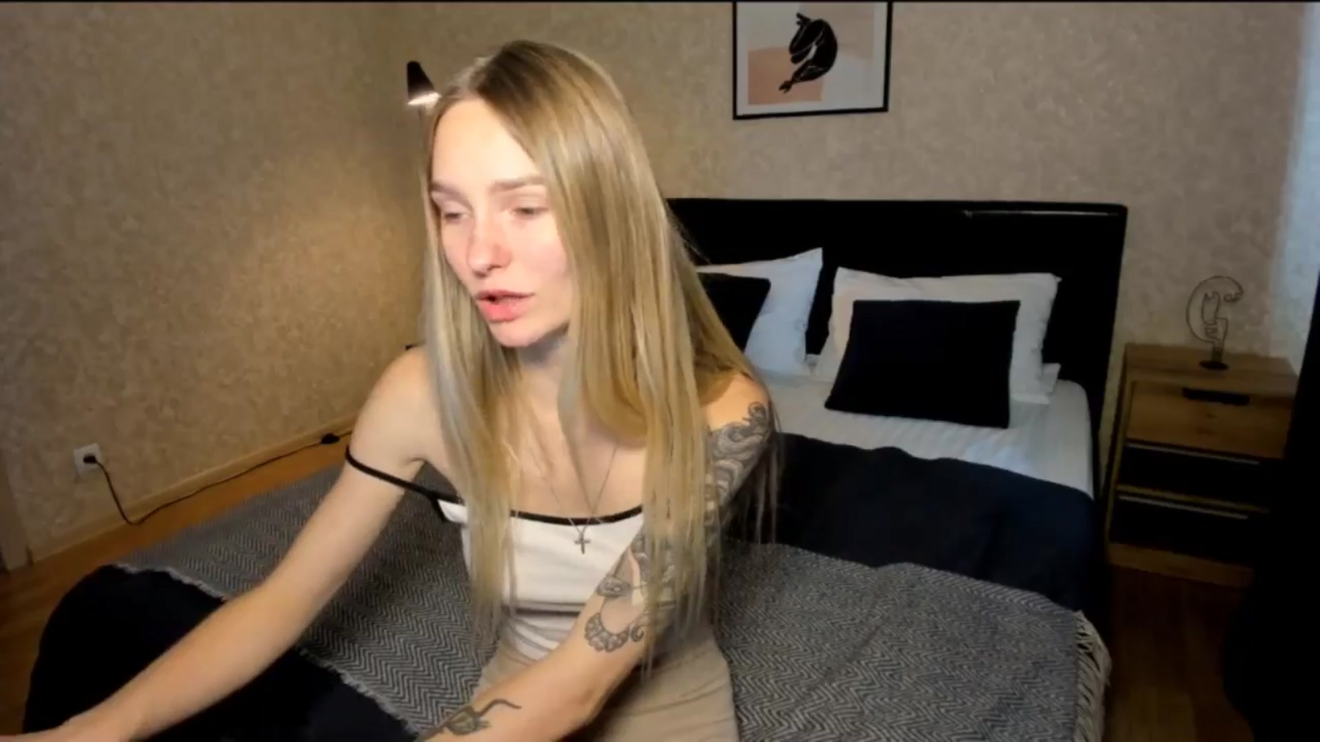 Gallery image thumbnail from Miliain's myfreecams stream on, 08/03/2025, 11:00 image 18 of 20