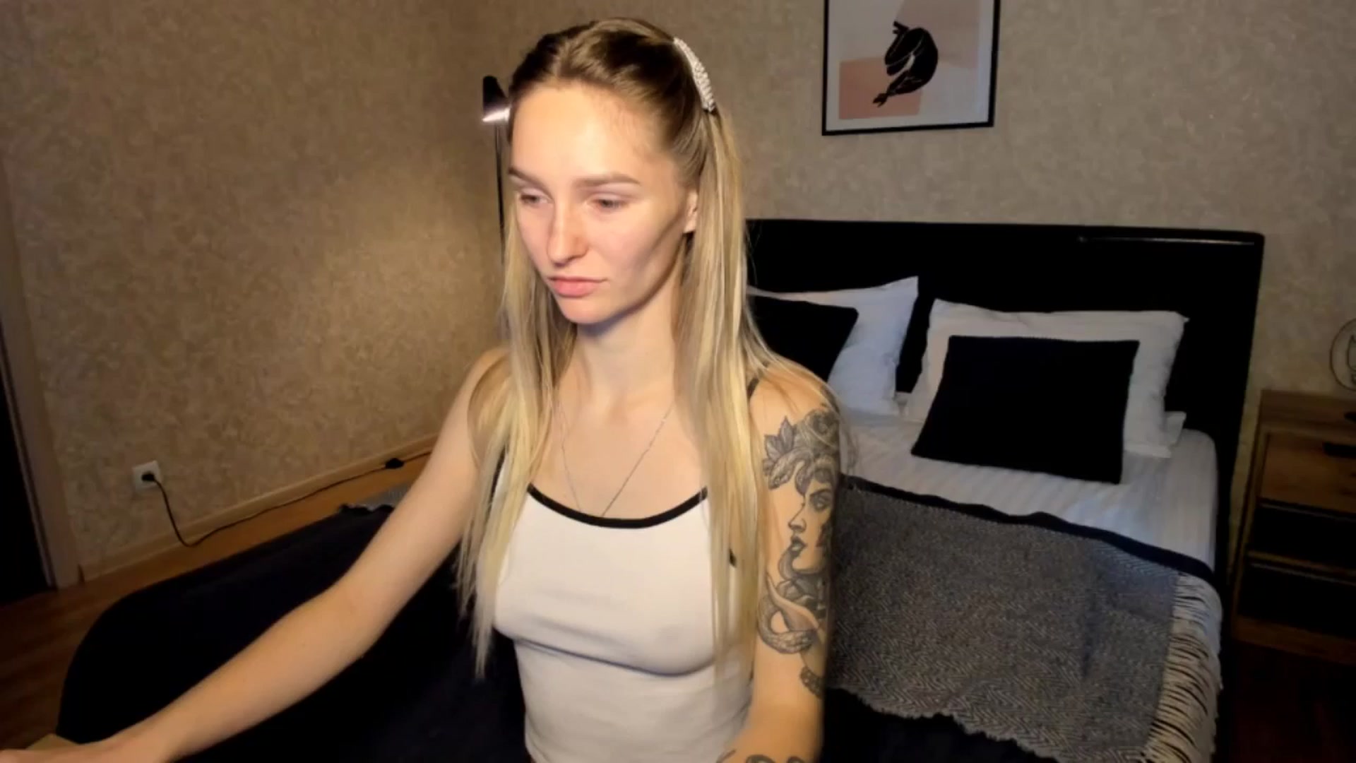 Gallery image thumbnail from Miliain's myfreecams stream on, 08/04/2025, 07:39 image 1 of 20