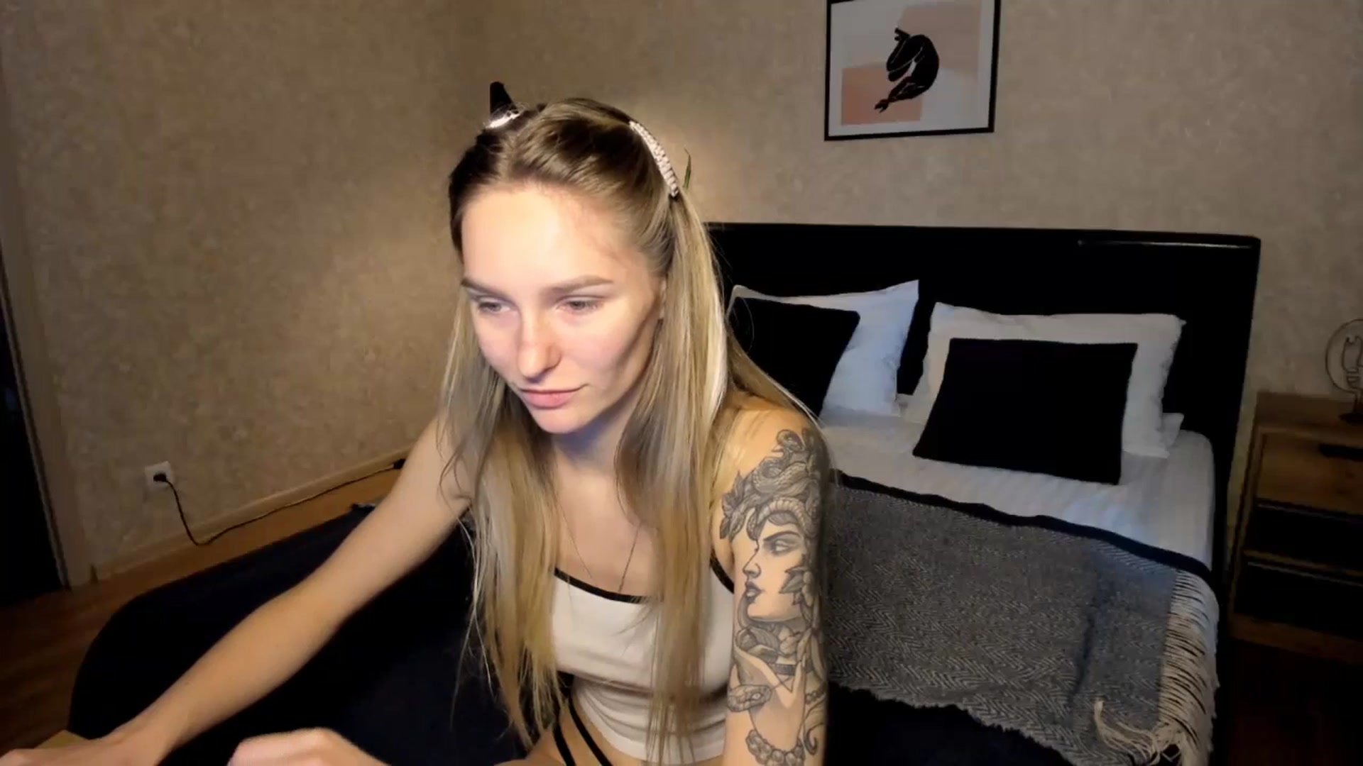 Gallery image thumbnail from Miliain's myfreecams stream on, 08/04/2025, 09:01 image 11 of 20