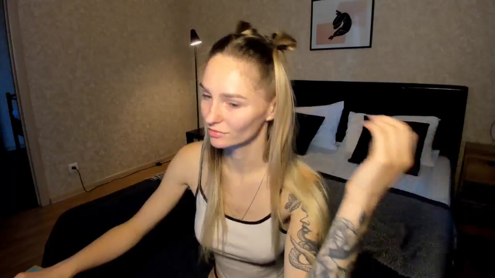 Gallery image thumbnail from Miliain's myfreecams stream on, 08/05/2025, 07:32 image 19 of 20