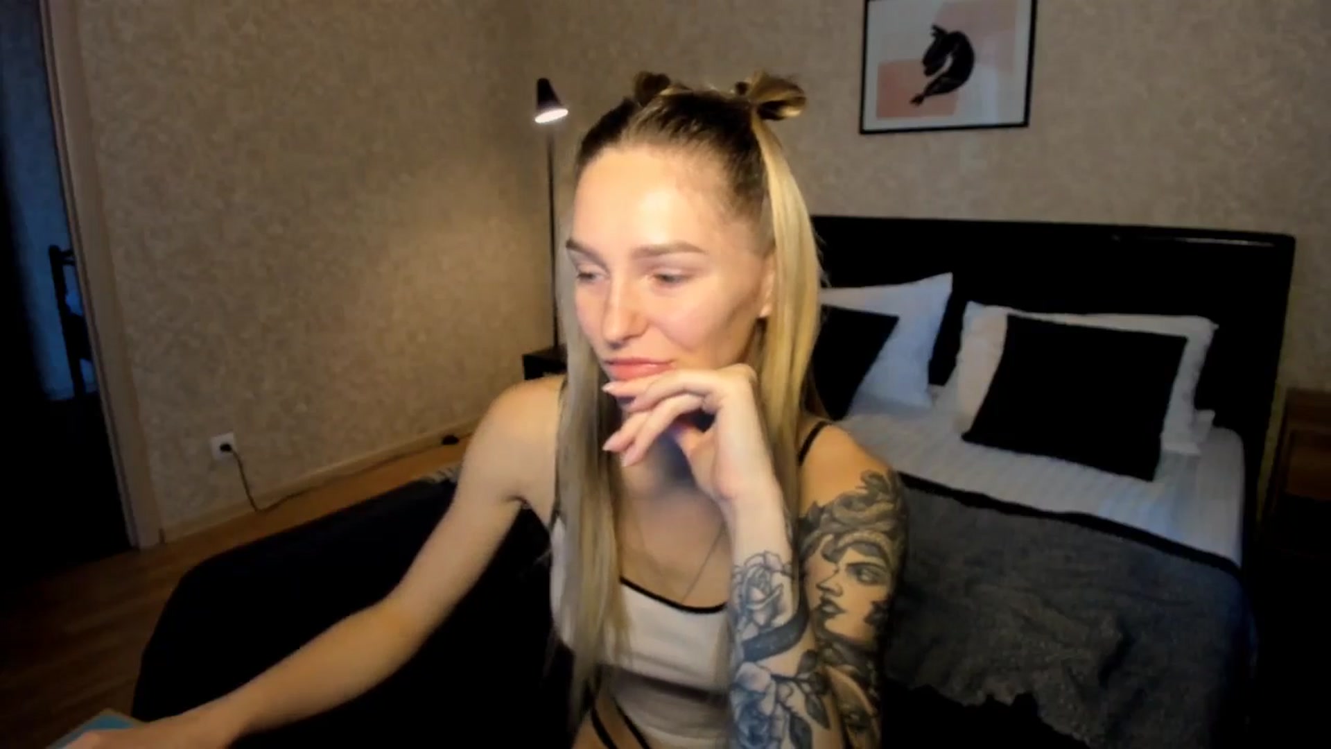 Gallery image thumbnail from Miliain's myfreecams stream on, 08/05/2025, 07:32 image 18 of 20