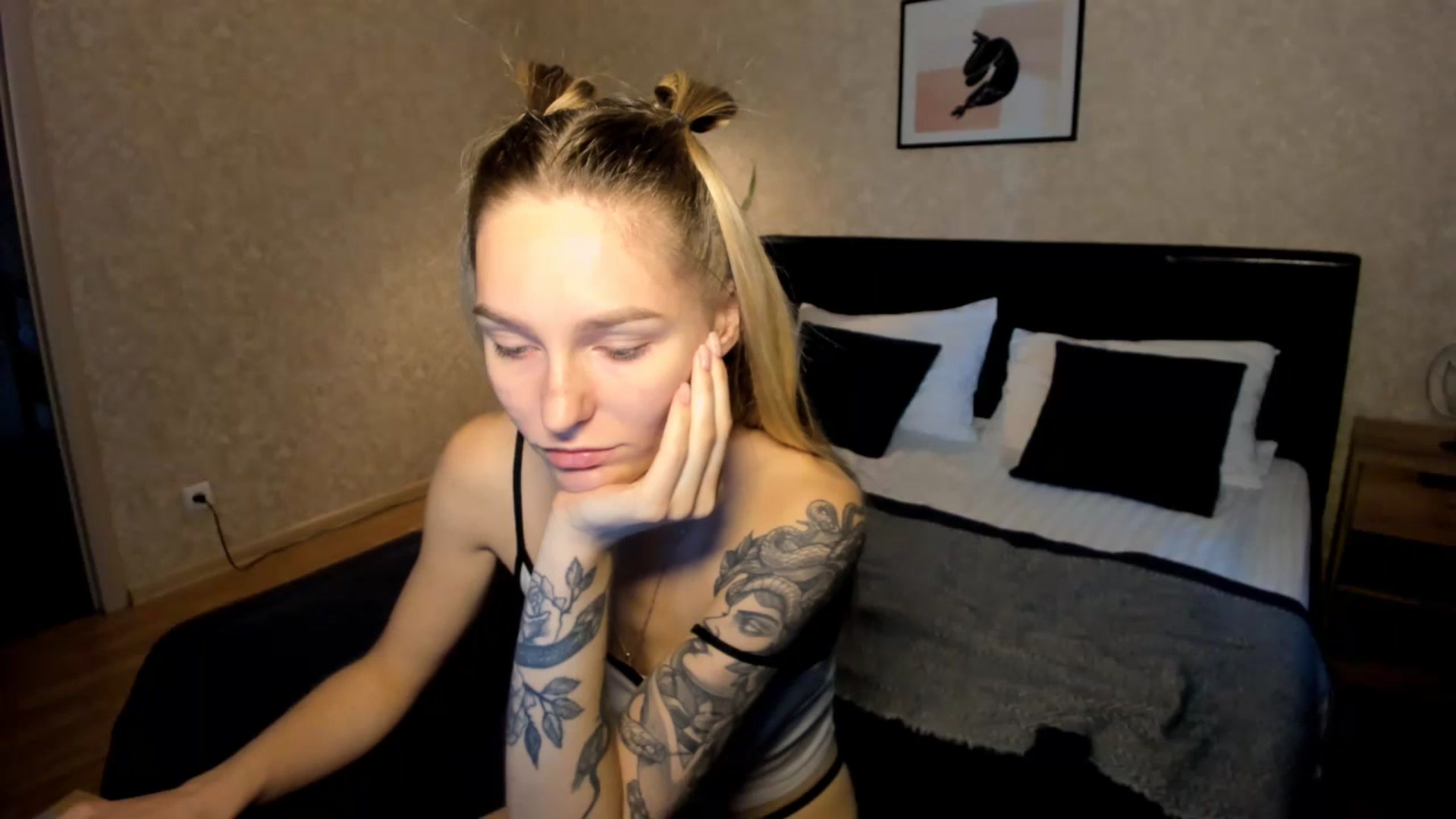 Gallery image thumbnail from Miliain's myfreecams stream on, 08/05/2025, 07:32 image 14 of 20