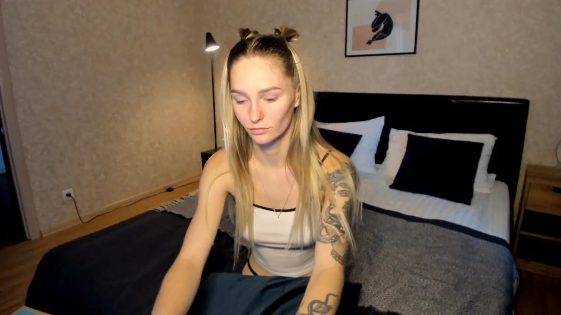 Gallery image thumbnail from Miliain's myfreecams stream on, 08/05/2025, 09:03 image 2 of 20