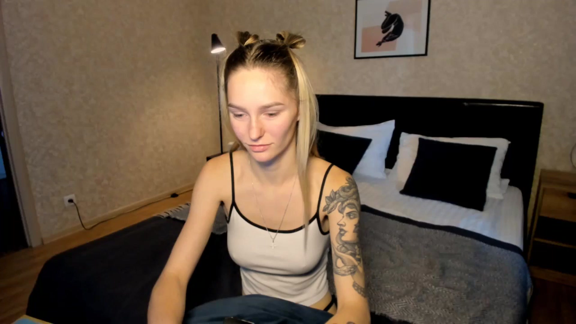 Gallery image thumbnail from Miliain's myfreecams stream on, 08/05/2025, 09:03 image 17 of 20