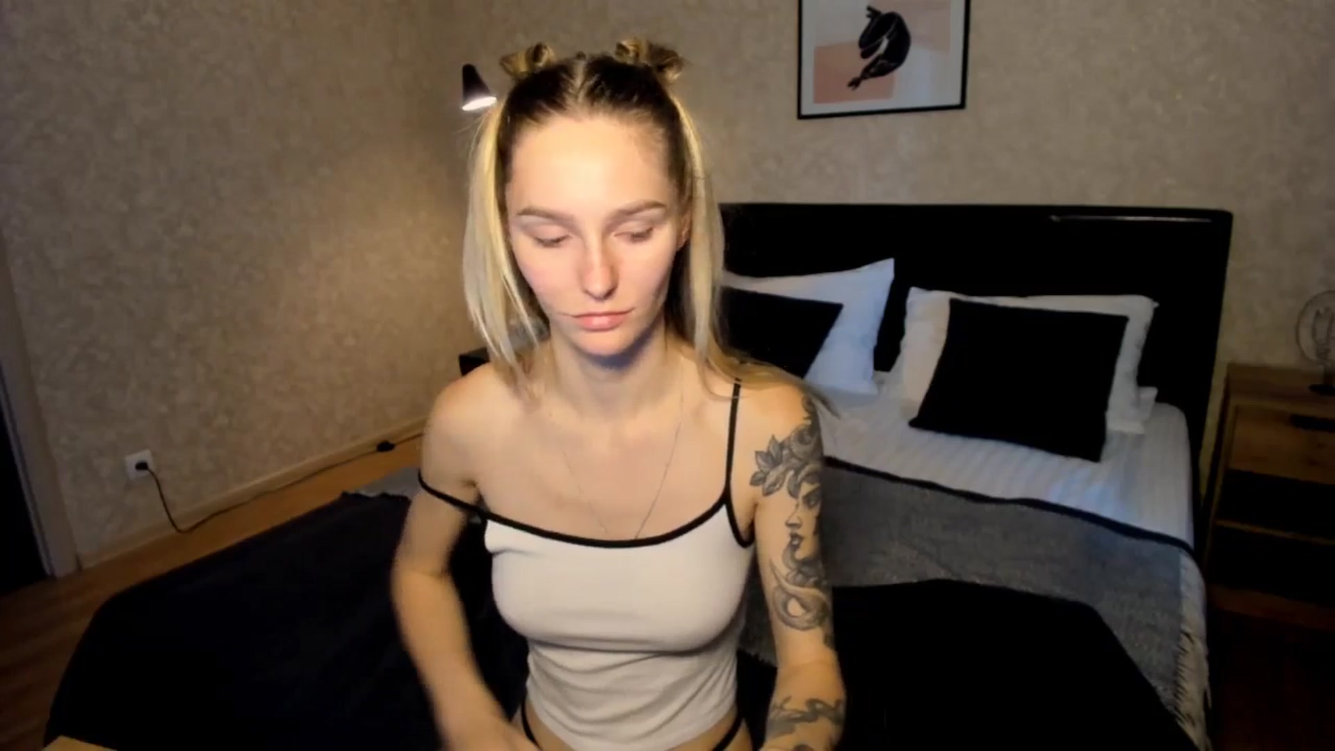 Gallery image thumbnail from Miliain's myfreecams stream on, 08/05/2025, 13:26 image 8 of 20