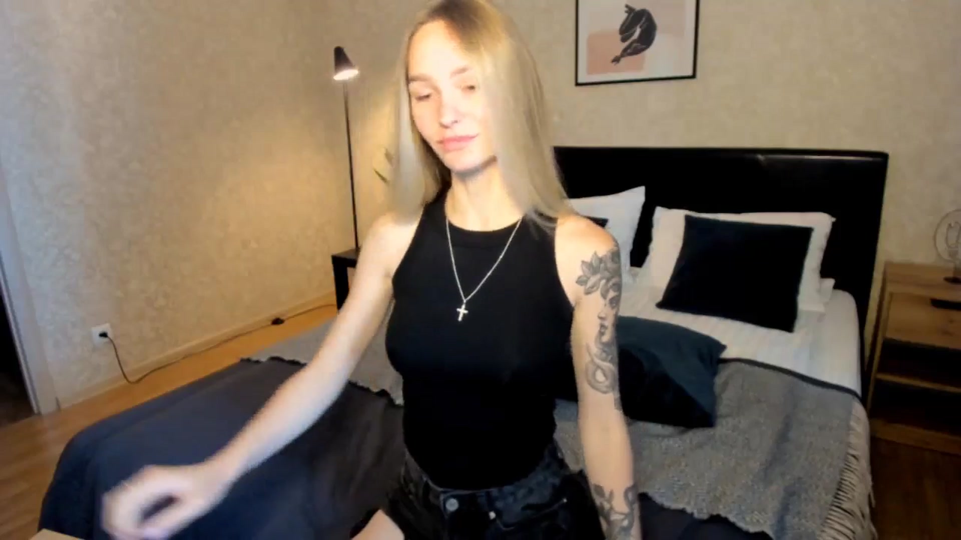 Gallery image thumbnail from Miliain's myfreecams stream on, 08/06/2025, 07:17 image 11 of 20