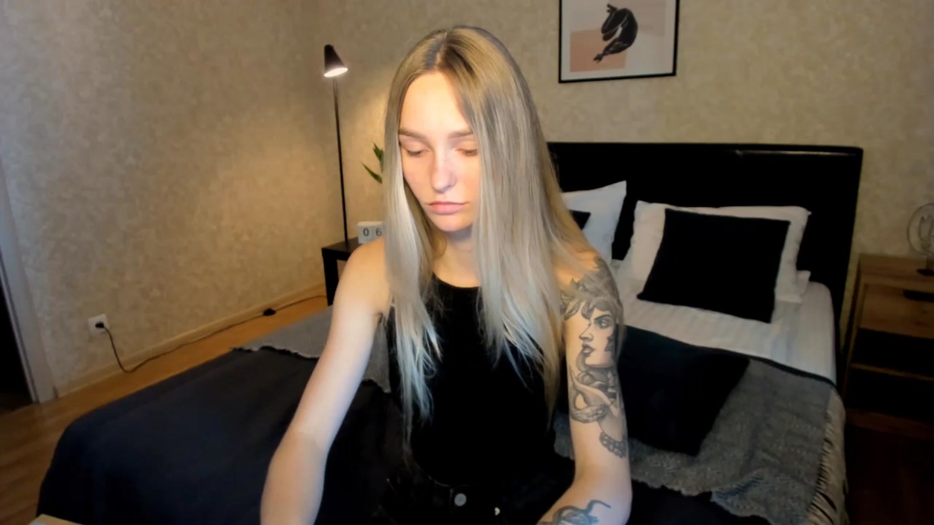 Gallery image thumbnail from Miliain's myfreecams stream on, 08/06/2025, 08:37 image 4 of 20