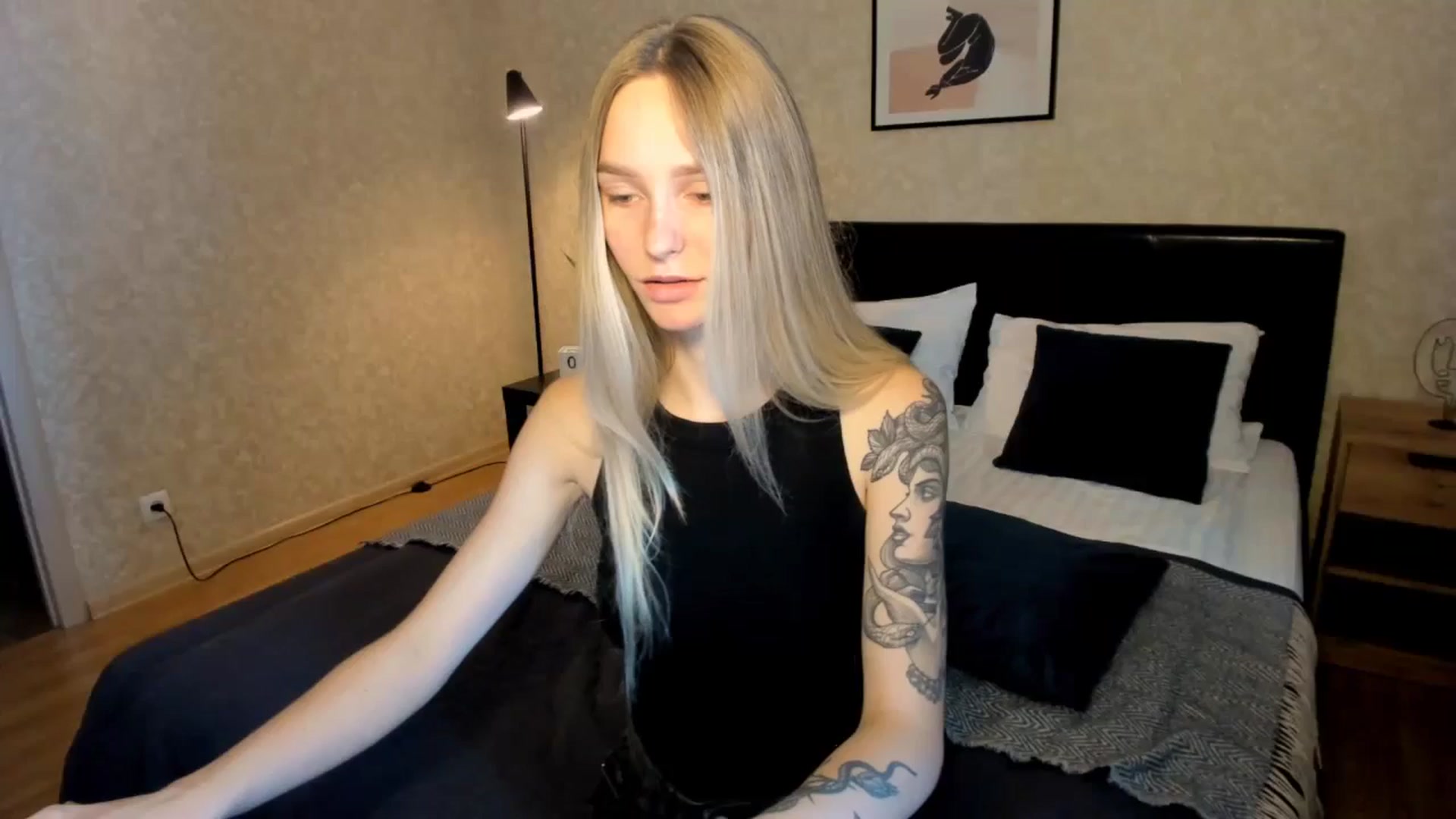 Gallery image thumbnail from Miliain's myfreecams stream on, 08/06/2025, 08:37 image 2 of 20