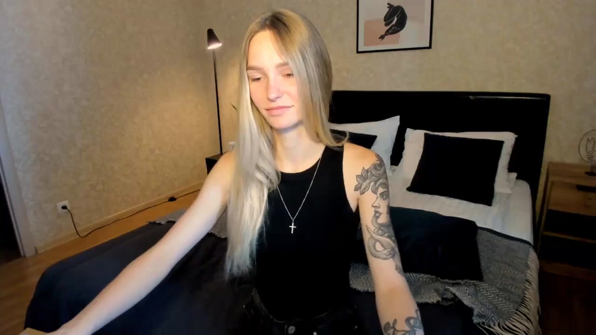 Gallery image thumbnail from Miliain's myfreecams stream on, 08/06/2025, 08:37 image 17 of 20