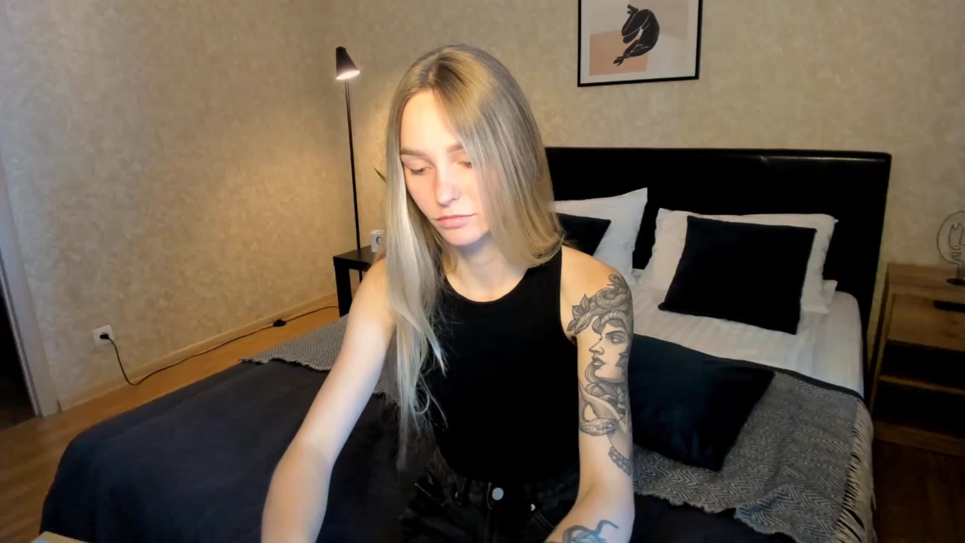 Gallery image thumbnail from Miliain's myfreecams stream on, 08/06/2025, 08:37 image 1 of 20