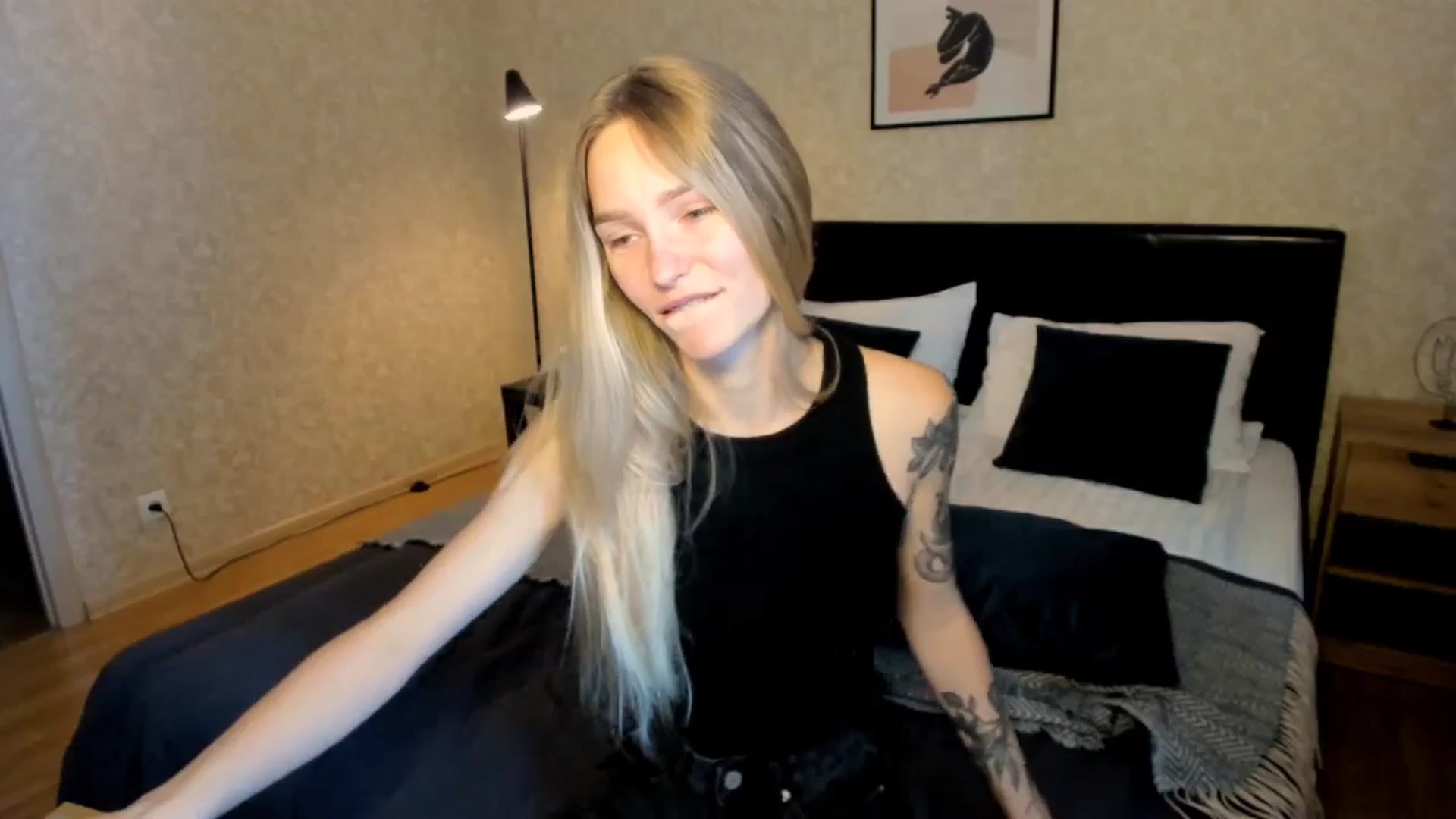 Gallery image thumbnail from Miliain's myfreecams stream on, 08/06/2025, 08:37 image 16 of 20